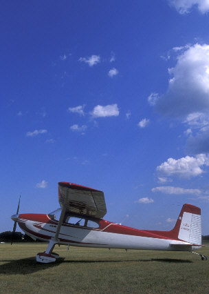 Cessna180_72dpi